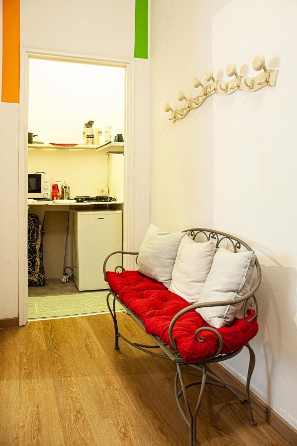 A Due Passi Dal Duomo Apartment Milan Bagian luar foto